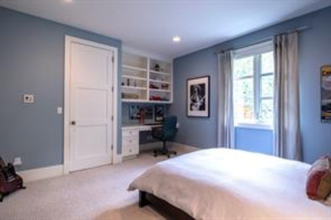 34 Posthill Dr Sw, House detached with 6 bedrooms, 3 bathrooms and 7 parking in Calgary AB | Image 34
