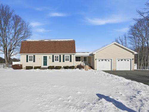 85 Red Fox Dr, Feeding Hills, MA, 01030-2621 | Card Image