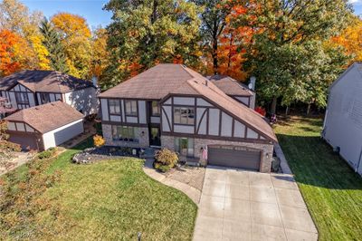 18555 Heritage Trail, House other with 4 bedrooms, 2 bathrooms and null parking in Strongsville OH | Image 3