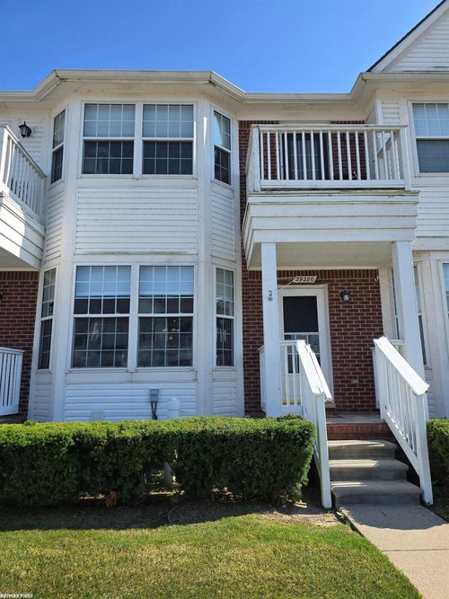 29280 Classic Dr, Chesterfield, MI, 48051-3787 | Card Image