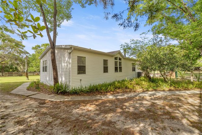 8587 Sw 34 Th Pl, House other with 5 bedrooms, 3 bathrooms and null parking in Ocala FL | Image 7
