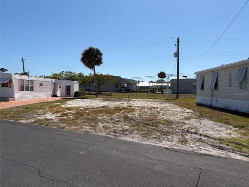 218 Outer Dr W, Venice, FL, 34285-7137 | Card Image