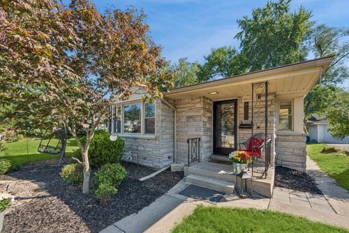6801 Forest Ave, Gary, IN, 46403-1106 | Card Image