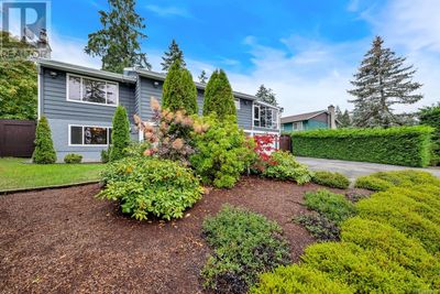 1704 Glen Rd, House other with 3 bedrooms, 3 bathrooms and 5 parking in Cowichan Bay BC | Image 1