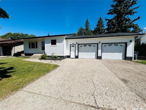 108 Wright Rd, Moosomin, SK, S0G3N0 | Card Image