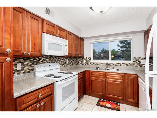 202-418 Wright St, Lakewood, CO, 80228-1196 | Card Image