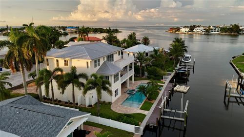 529 77th St, HOLMES BEACH, FL, 34217-1009 | Card Image