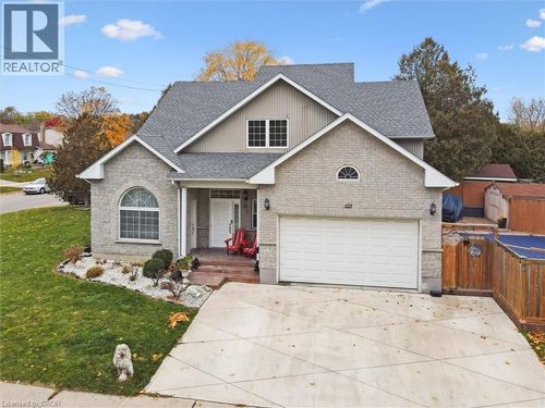 122 Grand River Blvd, Kitchener, ON, N2A4E3 | Card Image