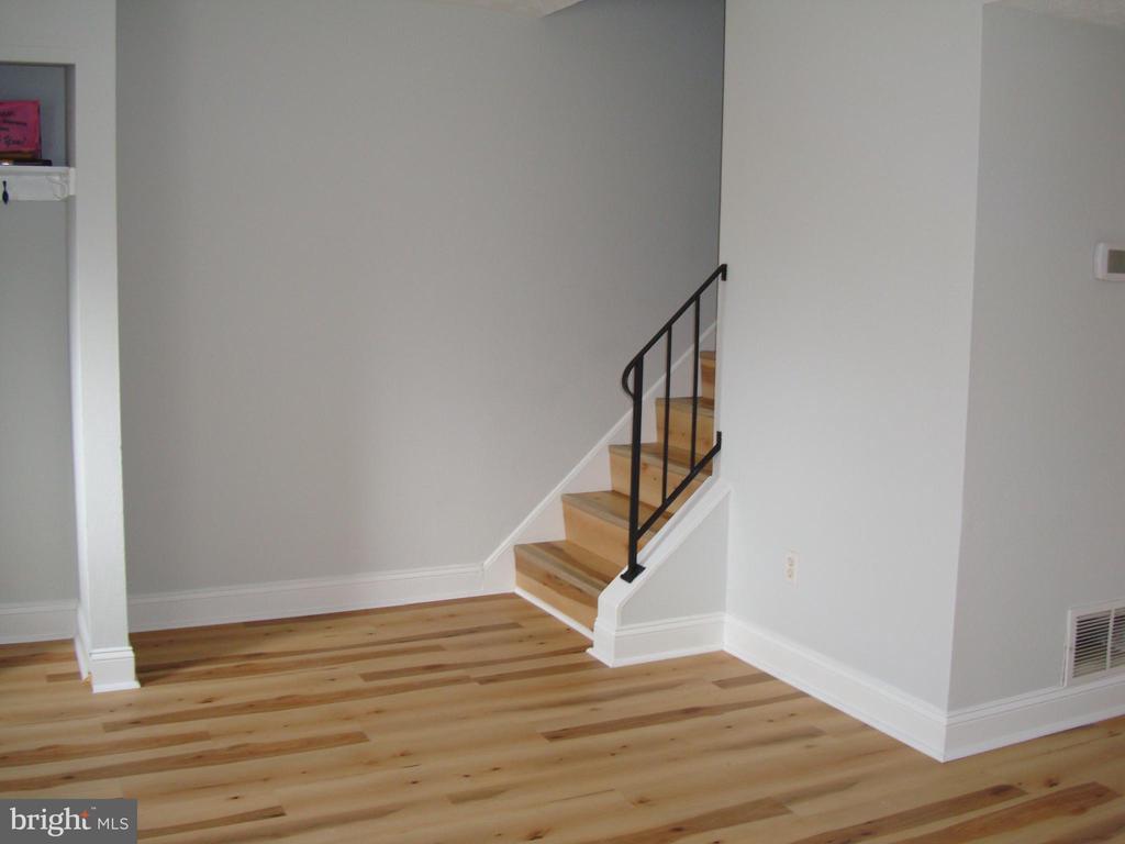 Residential Lease in BERRYVILLE 5