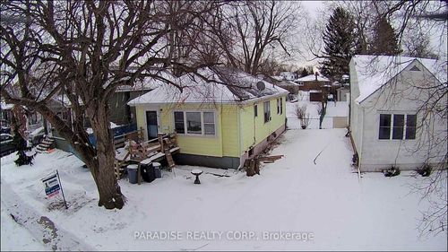 245 Bowen Rd, Fort Erie, ON, L2A2Y6 | Card Image