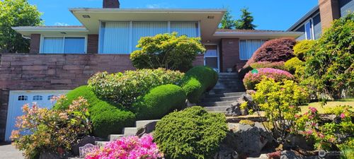 2625 38th Ave W, Seattle, WA, 98199-3107 | Card Image