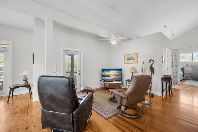 293 Se 221st St, House other with 2 bedrooms, 2 bathrooms and null parking in Suwannee FL | Image 14