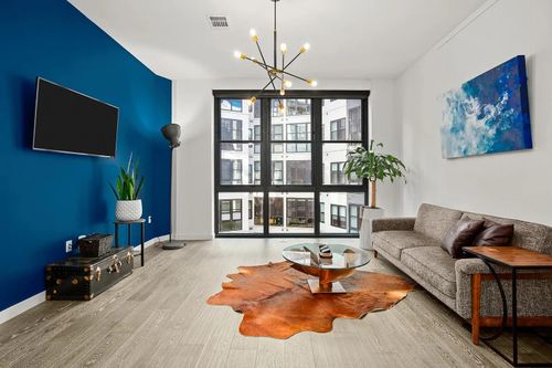 apt-328-800 Embassy Dr, Austin, TX, 78702-2764 | Card Image