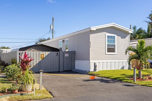 8948 Oak St, Boynton Beach, FL, 33436-2333 | Card Image