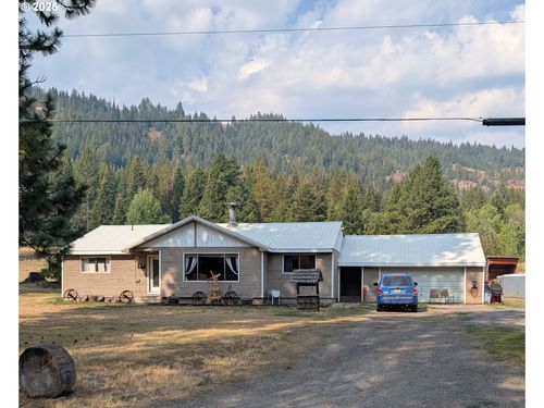 71168 Valley View Rd, Elgin, OR, 97827-8266 | Card Image