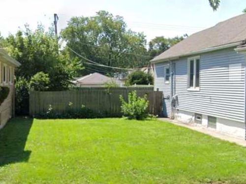 1113 123rd St, Calumet Park, IL, 60827-5834 | Card Image