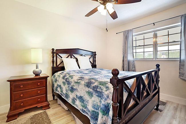 APT-343 - 1951 Ne 39 Th St, Condo with 2 bedrooms, 2 bathrooms and null parking in Lighthouse Point FL | Image 22