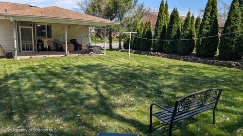 618 Shirley Ln, Dunmore, PA, 18512-2116 | Card Image