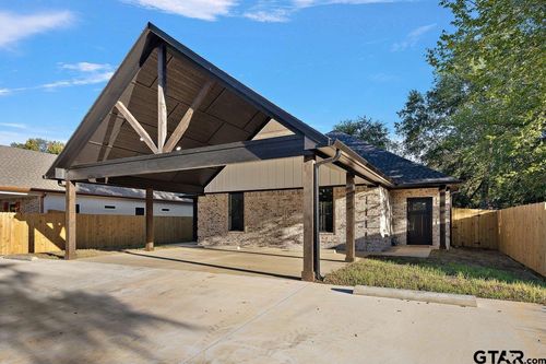 834 Devereaux St, Jacksonville, TX, 75766 | Card Image