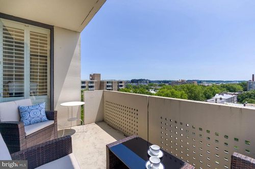 apt-e803-1245 4th St Sw, WASHINGTON, DC, 20024-2358 | Card Image