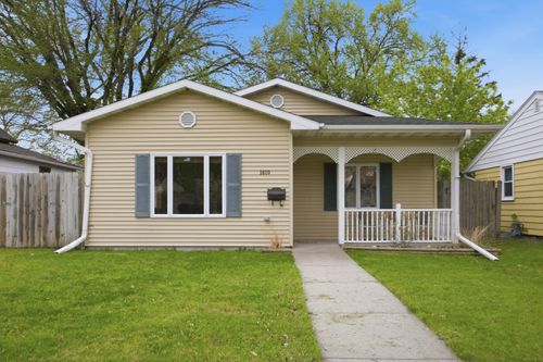 1810 5th Ave S, Fargo, ND, 58103-1427 | Card Image