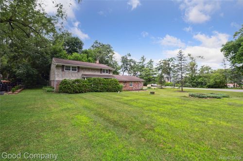 2289 Paulette Drive, Wolverine Lake Village, MI, 48390 | Card Image