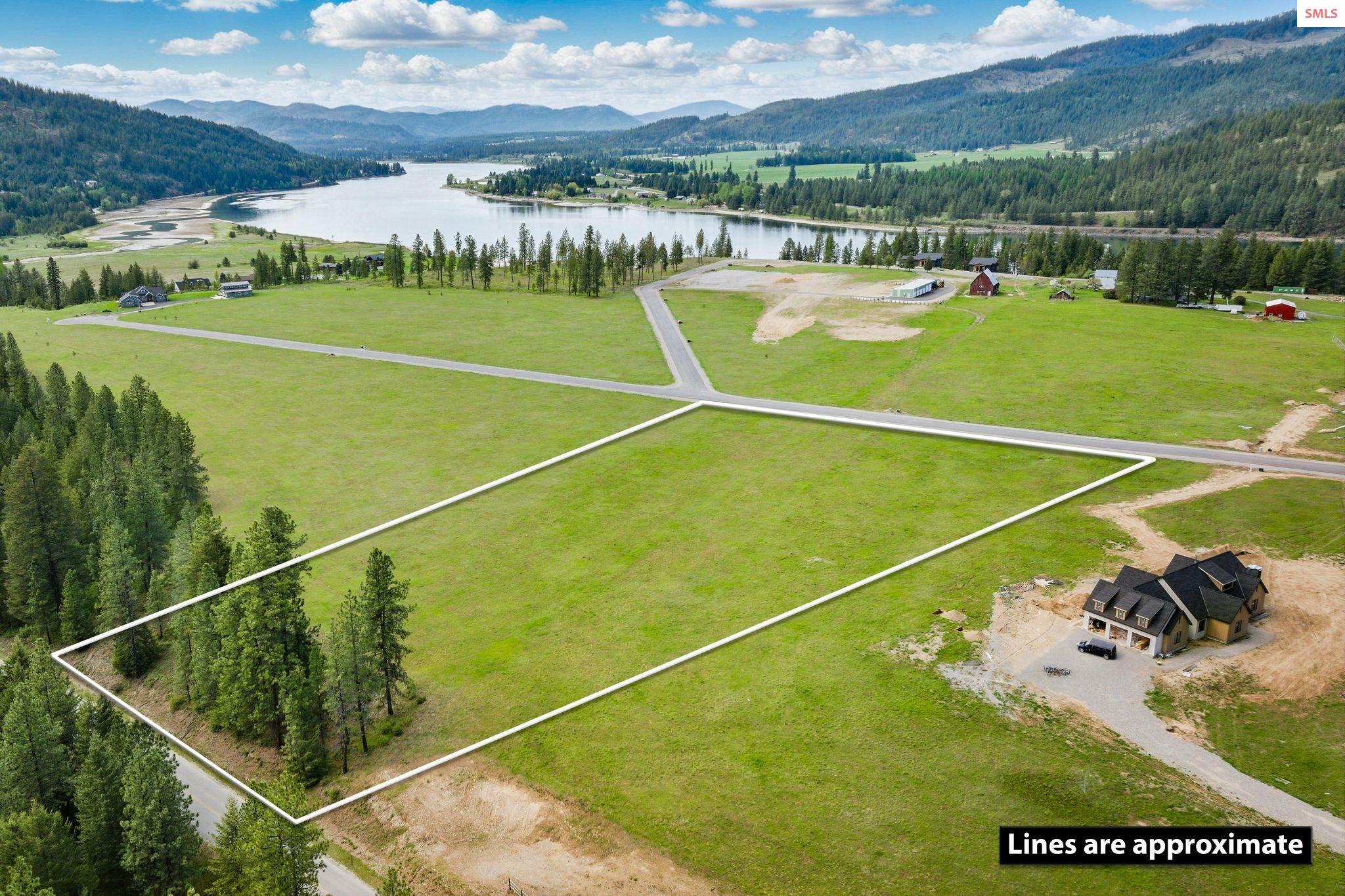 Land in Priest River
