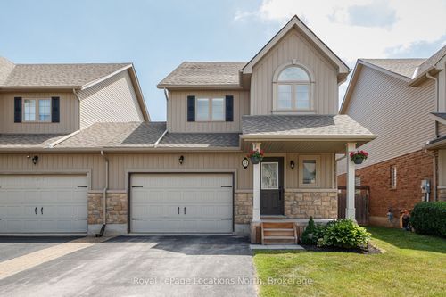 31 Barr St, Collingwood, ON, L9Y0E7 | Card Image