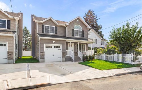 87 Beechwood Ave, Roosevelt, NY, 11575-1613 | Card Image