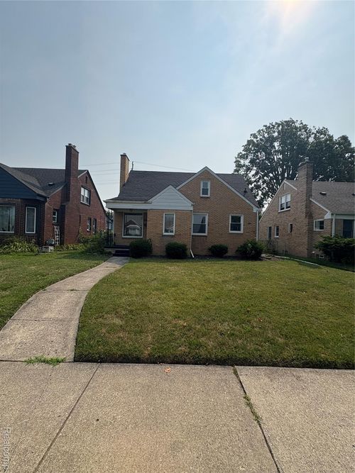 1415 13th St, Wyandotte, MI, 48192-3335 | Card Image