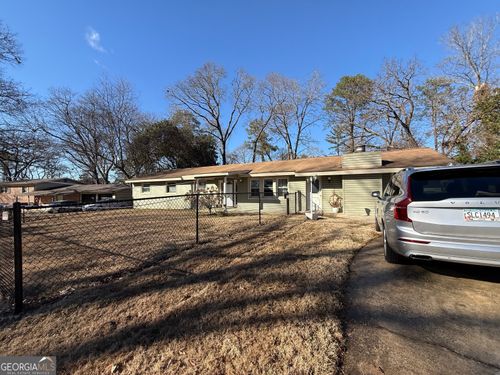 102 Hemlock St, Warner Robins, GA, 31093-2824 | Card Image