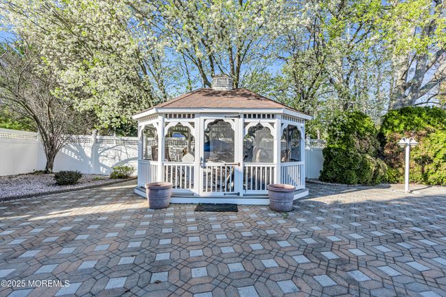 31 Woodview Dr, House other with 5 bedrooms, 4 bathrooms and null parking in Howell NJ | Image 37