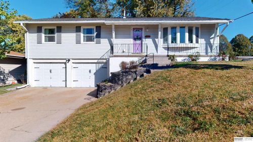 9704 Yates St, Omaha, NE, 68134-5662 | Card Image
