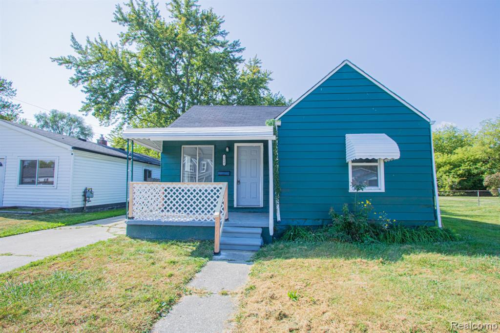 Clancy St, Roseville, MI 48066
