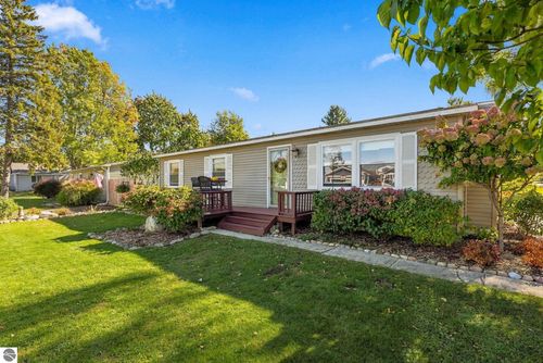 502 Lake, Elk Rapids, MI, 49629 | Card Image