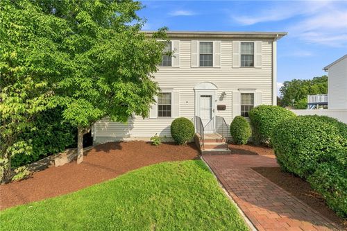 25 Plaza St, Cranston, RI, 02920-6535 | Card Image