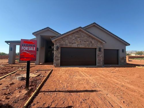 75 W Serenity Cir, Ivins, UT, 84738-6382 | Card Image
