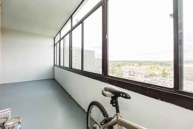 1404 - 25 Kensington Rd, Condo with 2 bedrooms, 1 bathrooms and 1 parking in Brampton ON | Image 23