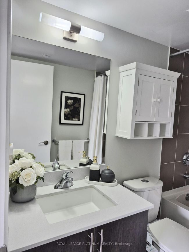 1611 - 830 Lawrence Ave W, Condo with 2 bedrooms, 2 bathrooms and null parking in North York ON | Image 7