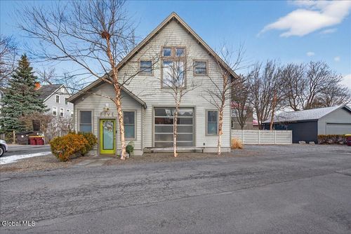 5 Swanner Ln, Saratoga Springs, NY, 12866-2444 | Card Image