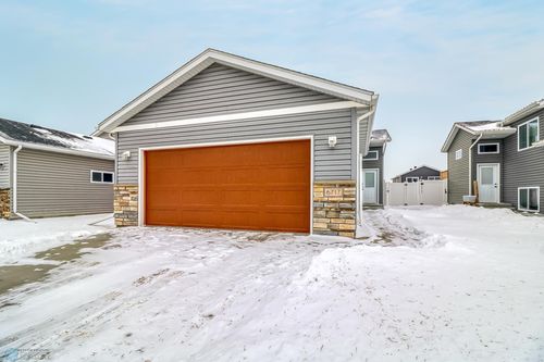 6717 70th Avenue S, Horace, ND, 58047 | Card Image