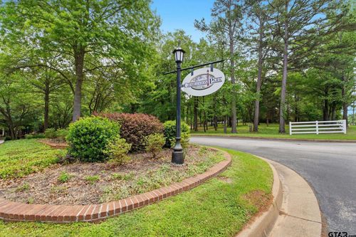 3933 Charleston Park, Tyler, TX, 75701-6716 | Card Image