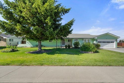 2918 W Metaline Pl, Kennewick, WA, 99336-2454 | Card Image