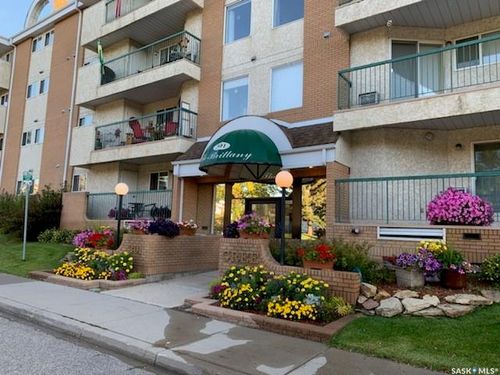 403-301 Cree Cres, Saskatoon, SK, S7K7Y3 | Card Image