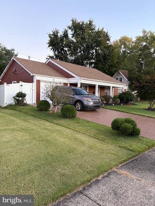 46 Gaylord Cir, Willingboro, NJ, 08046-3306 | Card Image