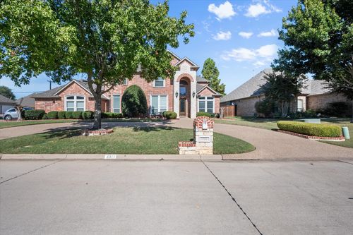 3311 Vista Lake Cir, Mansfield, TX, 76063-5811 | Card Image