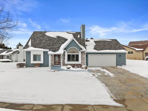 2900 E Honeysuckle Drive, Oak Creek, WI, 53154 | Card Image