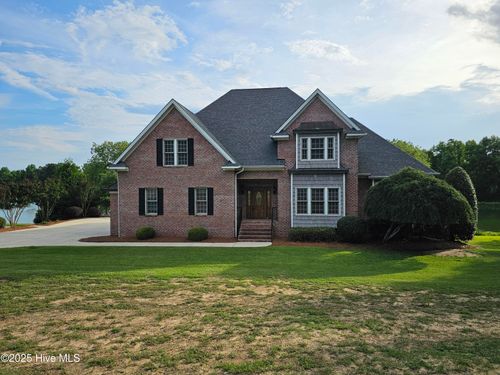 212 Deer Track Trl, Clinton, NC, 28328-3103 | Card Image
