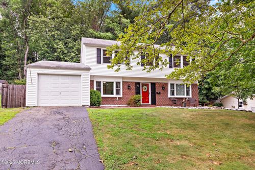 93 Idlebrook Ln, Aberdeen, NJ, 07747-1739 | Card Image