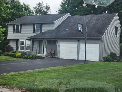608 Mallard Drive, Camillus, NY, 13031 | Card Image